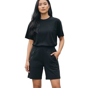 Athleta Womens 6 Shorts Trekkie North Mid Rise Bermuda Short Black Nylon Pull On